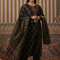 Rain and Rainbow Green Cotton Printed Kurta Pant Set With Dupatta image 4