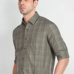 Arrow Sport Green Cotton Slim Fit Checks Shirt image 4