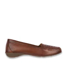 Metro Women's Tan Wedge Pumps image 1