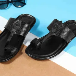 Mochi Black Toe Ring Sandals-image-52