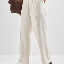 HIGHLANDER Men Solid Relaxed Fit Mid-Rise Formal Trouser image 2