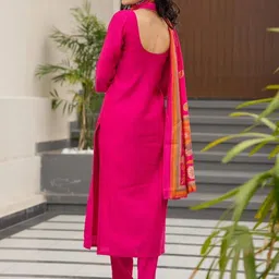 FAST FASHIONS Women Floral Printed Regular Kurta with Trousers & With Dupatta image 5