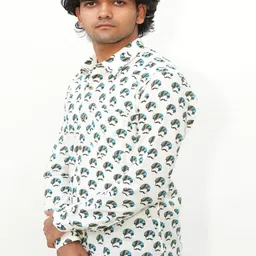 LESENSO Men Comfort Printed Casual Shirt image 2