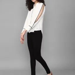 Allen Solly White & Black Regular Fit Shirt image 4