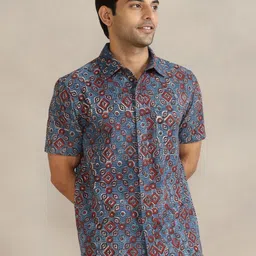 Fabindia Men Geometric Printed Spread Collar Cotton Casual Shirt-image-39