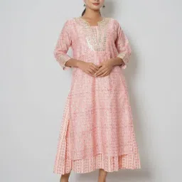 Kameez by Pooja Pink Jashn Spray Rose Kurta with Inner image 1