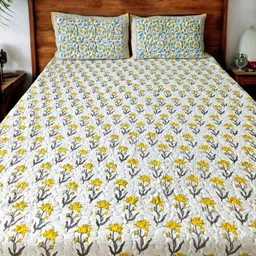 Feels Like Home White & Yellow Golden Meadows Quilted Reversible Bedcover-picture-12