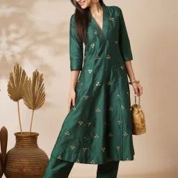 Globus Green Printed Kurta With Pants image 1