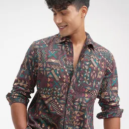 HIGHLANDER Geometric Printed Cutaway Collar Slim Fit Cotton Shirt-image-27