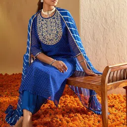 Indo Era Leheriya Embroidered Georgette Straight Kurta With Trousers & Dupatta image 3