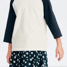 LULU & SKY Girls Colourblocked Drop-Shoulder Sleeves Pockets T-shirt-image-33