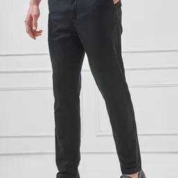 HIGHLANDER Men Mid-Rise Regular Trousers image 3