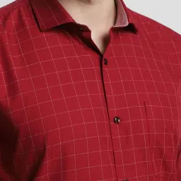Peter England Red Slim Fit Checks Shirt image 4