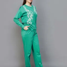Ginger by Lifestyle Green Printed Sweatshirt Pyjama Set image 4
