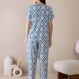 Clovia White Rayon Regular Fit Geometric SleepwearRobes image 2