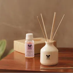 IRIS Purple Lavender Reed Diffuser Set image 2
