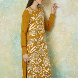 Melange by Lifestyle Women Embroidered Cold-Shoulder Sleeves Gotta Patti Anarkali Kurta-picture-24