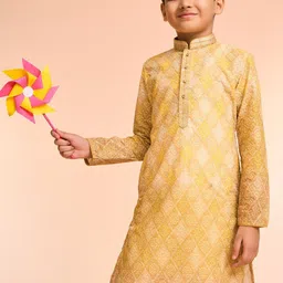 Manyavar Boys Bandhani Printed Mandarin Collar Sequinned Kurta With Pyjamas image 4