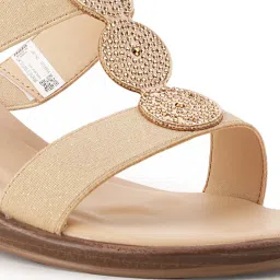 Bata Women's Tan Thong Wedges image 4