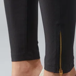 DOLCE CRUDO Dark Grey Slim Fit Treggings image 4