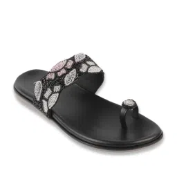 Mochi Women's Black Toe Ring Sandals image 2