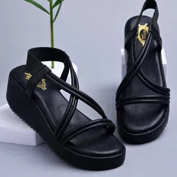 Shoetopia Solid Criss Cross Designed Sandals - Black-picture-13