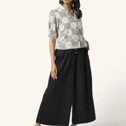 Akkriti by Pantaloons Black Mid Rise Culottes image 4