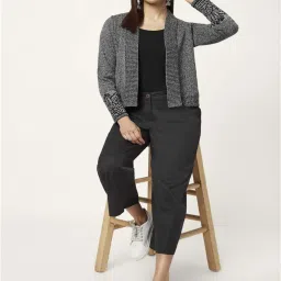 Akkriti by Pantaloons Grey Full Sleeves Shrug image 4