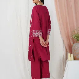 Zuri Red Cotton Regular Fit Embroidered Kurta Set image 2