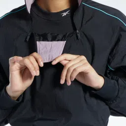 Reebok Black Printed Sweatshirt image 4