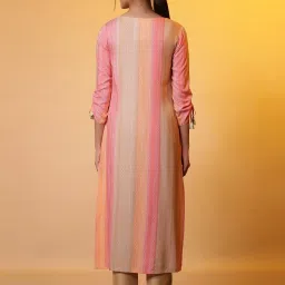 Aurelia Pink Printed Straight Kurta image 2