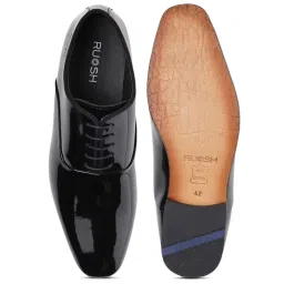Ruosh Men's Black Oxford Shoes image 4