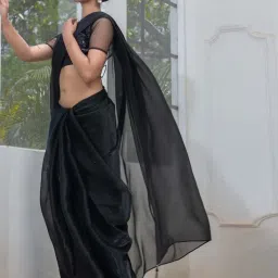 Swtantra Black Woven Saree With Unstitched Blouse image 4