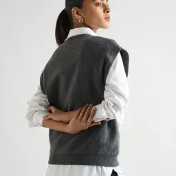 FEMMELLA Grey Acrylic Solid Relaxed Fit Sweater image 2