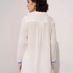 Akkriti By Pantaloons Blue Regular Fit Printed Tunic image 2