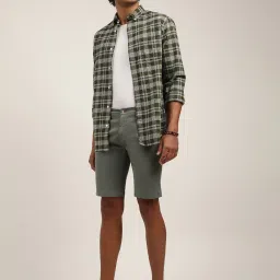 Lindbergh Olive Regular Fit Shorts image 5