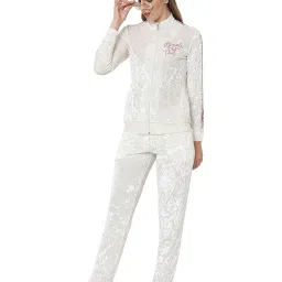 Sweet Dreams White Sweatshirt With Pants image 4