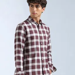 Flying Machine Men Slim Fit Buffalo Checked Spread Collar Pure Cotton Casual Shirt image 2