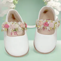 Hopits Self Designed & Floral Applique Detailed With Velcro Closure Mary Jane Ballerinas - White-picture-23