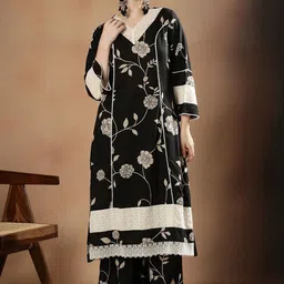 STYLEBAAZI Women Floral Printed Regular Pure Cotton Kurta with Palazzos-picture-20