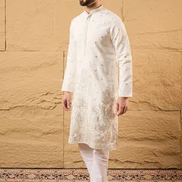 House of Pataudi Men Ethnic Motifs Printed Daily Silk Straight Kurta image 5