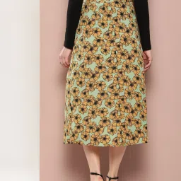 Qurvii Pista Green Floral Midi Skirt image 2
