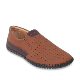 Walkway Men's Tan Casual Loafers image 2