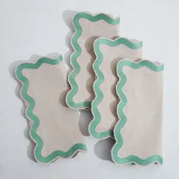 Westside Home Green Scallop Detailed Placemats (Set of 4)-picture-23