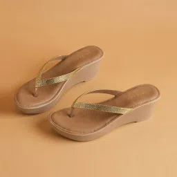 Eridani Women's Hailey Gold Thong Wedges image 4