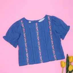 Akkriti by Pantaloons Girls Blue Cotton Floral Top-picture-35