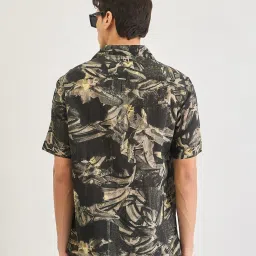 Antony Morato Black Abstract Straight Fit Shirt image 2