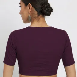 Thevasa V-Neck Saree Blouse image 4