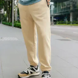 Bewakoof Men's Brown Oversized Joggers image 3