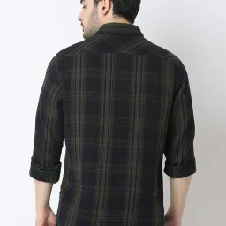 Spykar Green Cotton Slim Fit Checks Shirt image 2